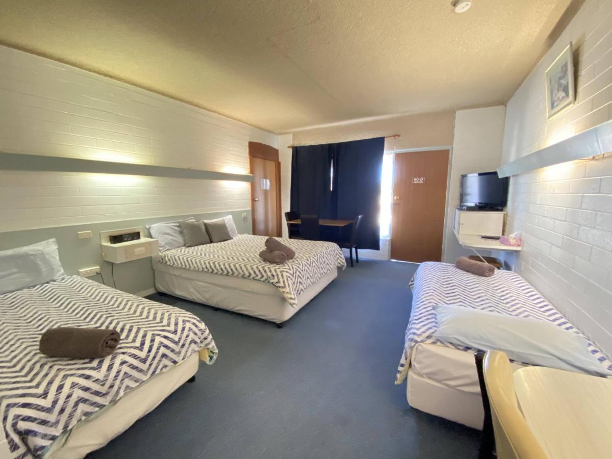 Capri Motel Balranald Buitenkant foto